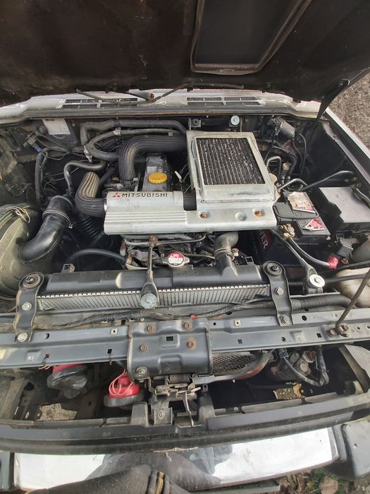 Mitsubishi pajero mk2