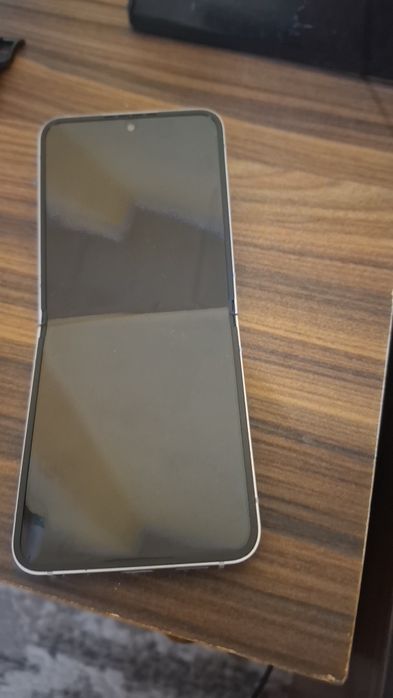 Смартфон самсунг флип 6