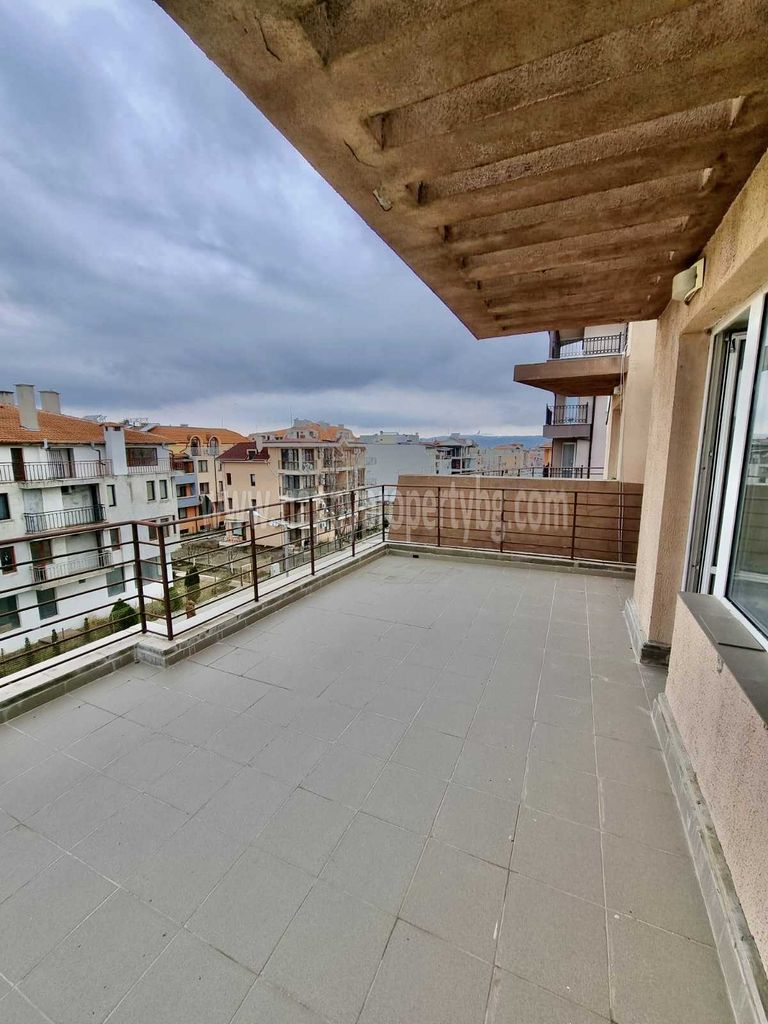 Продава се Едностаен апартамент в Несебър - 51 кв.м за 942 €/кв.м - Снимка #8
