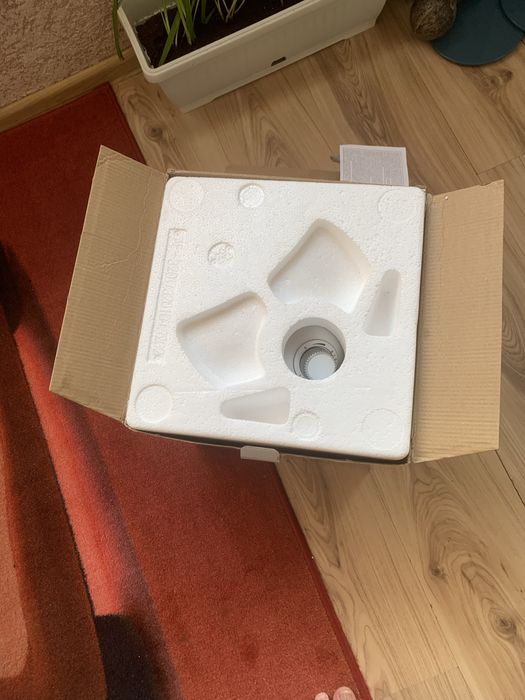 Еър фраер  “Crown”