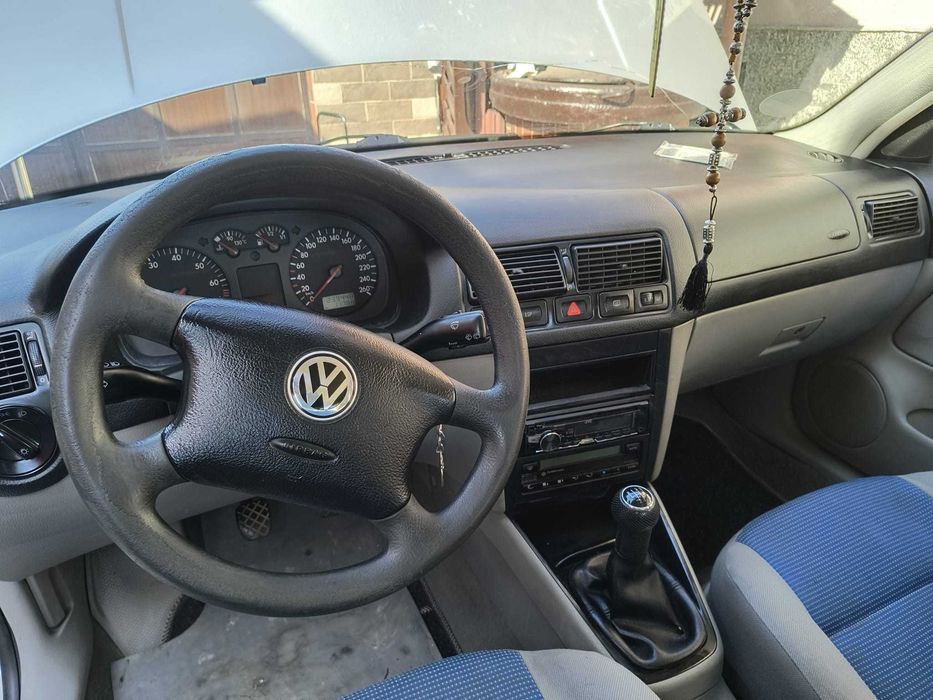 Volkswagen Golf 4 (2001)