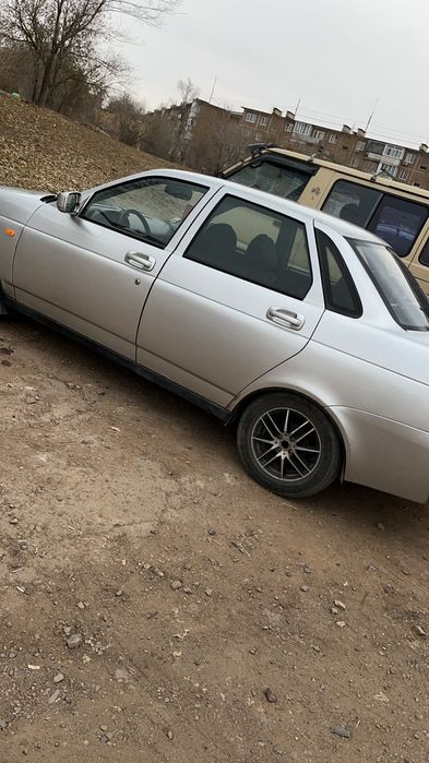 Продам машину приора