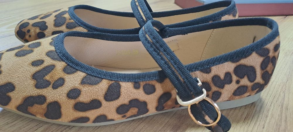 Балетки 38 размер новые 150 тысяч