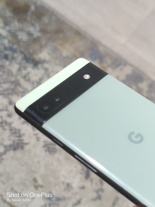 Продам Pixel 6a, не работает дисплей