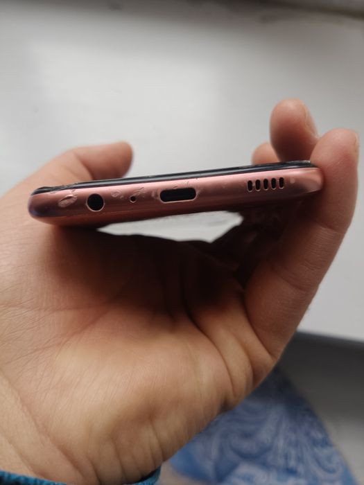 Samsung Galaxy A04 e 32gb sotiladi