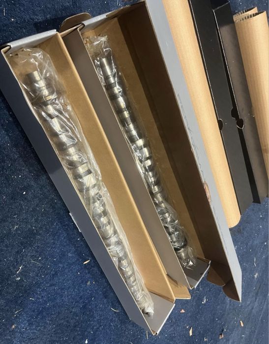 Продавам OEM всмукателен и изпускателен вал за Honda K20