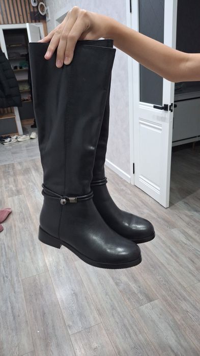 Продаются новые сапоги