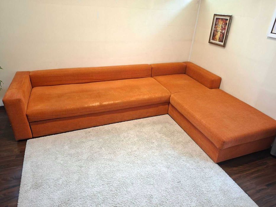 Ъглов диван с функция сън и ракла