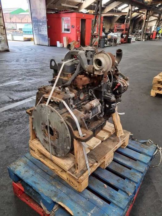 Motor Iveco F4GE0454B  pentru Komatsu WB93R second hand verificat