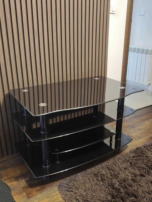 Стъклена холна ТВ маса /черна/