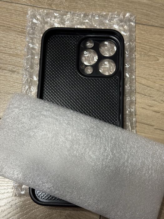 Стъклен кейс за iPhone 16 Pro Max 19лв.