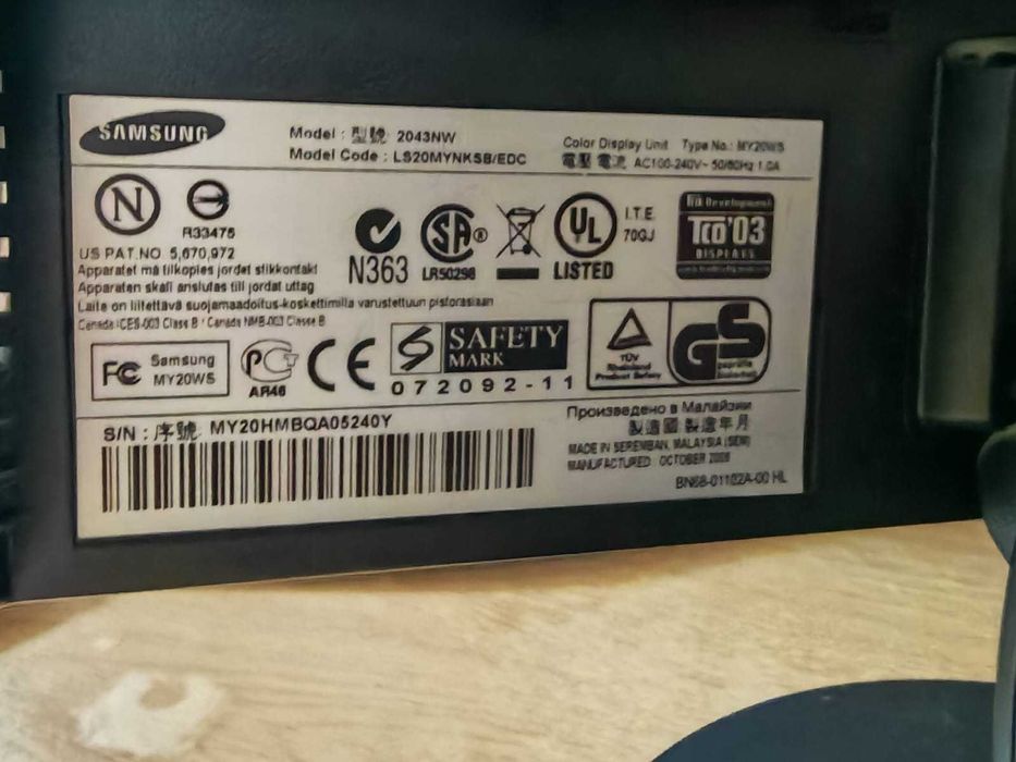 Vand monitor LCD Samssung 2043 NW