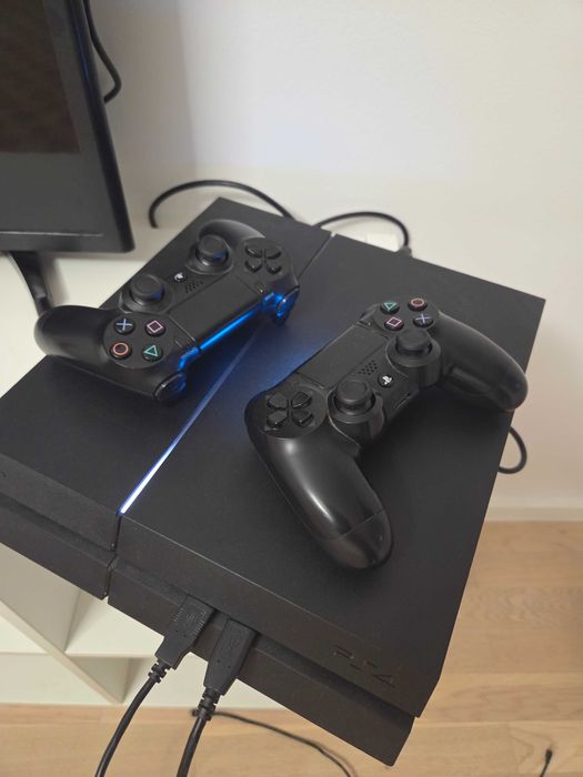 Play Station PS4 cu 12 jocuri