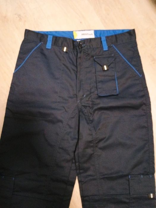 Pantaloni de lucru bărbătești