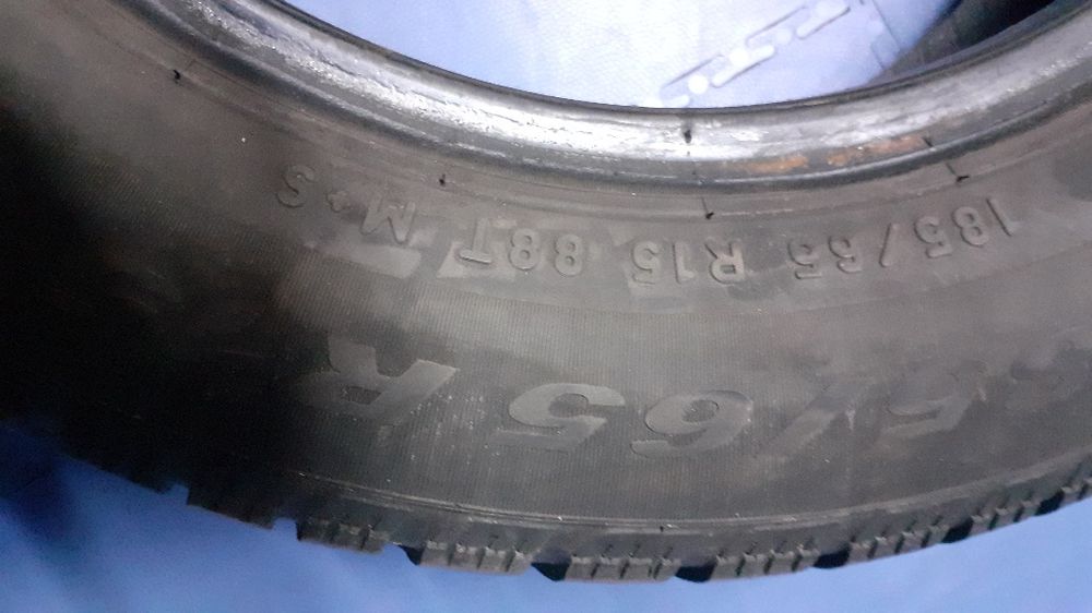 De vânzare cauciucuri