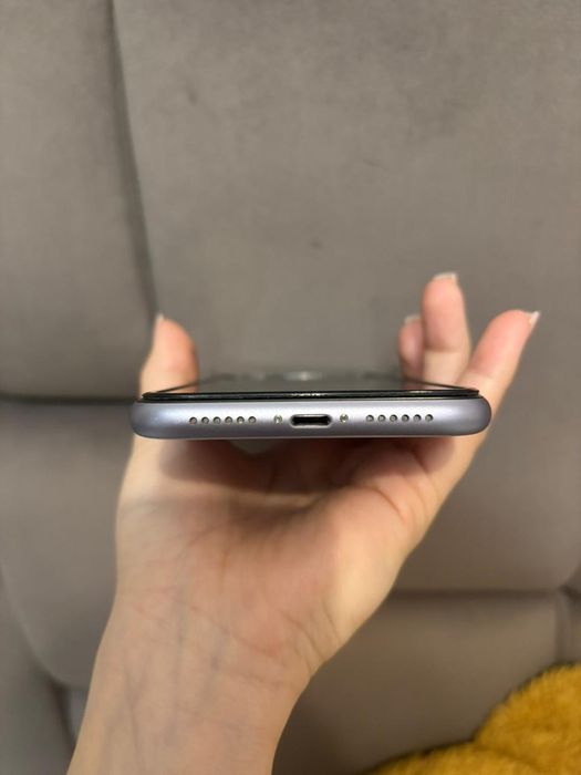 iPhone 11 в идеальном состоянии айфон