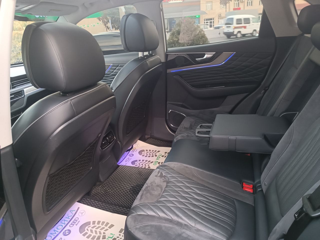 Hongqi HS5 2022 yil