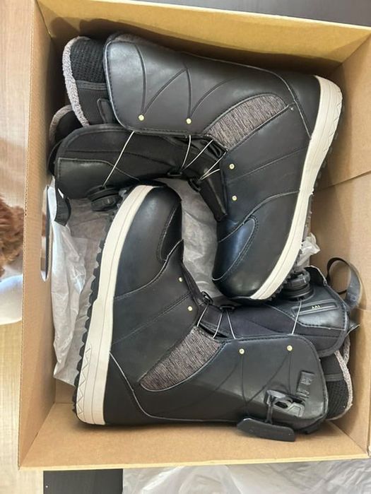 Продавам сноуборд обувки Salomon размер EU 38.5 / 24.5