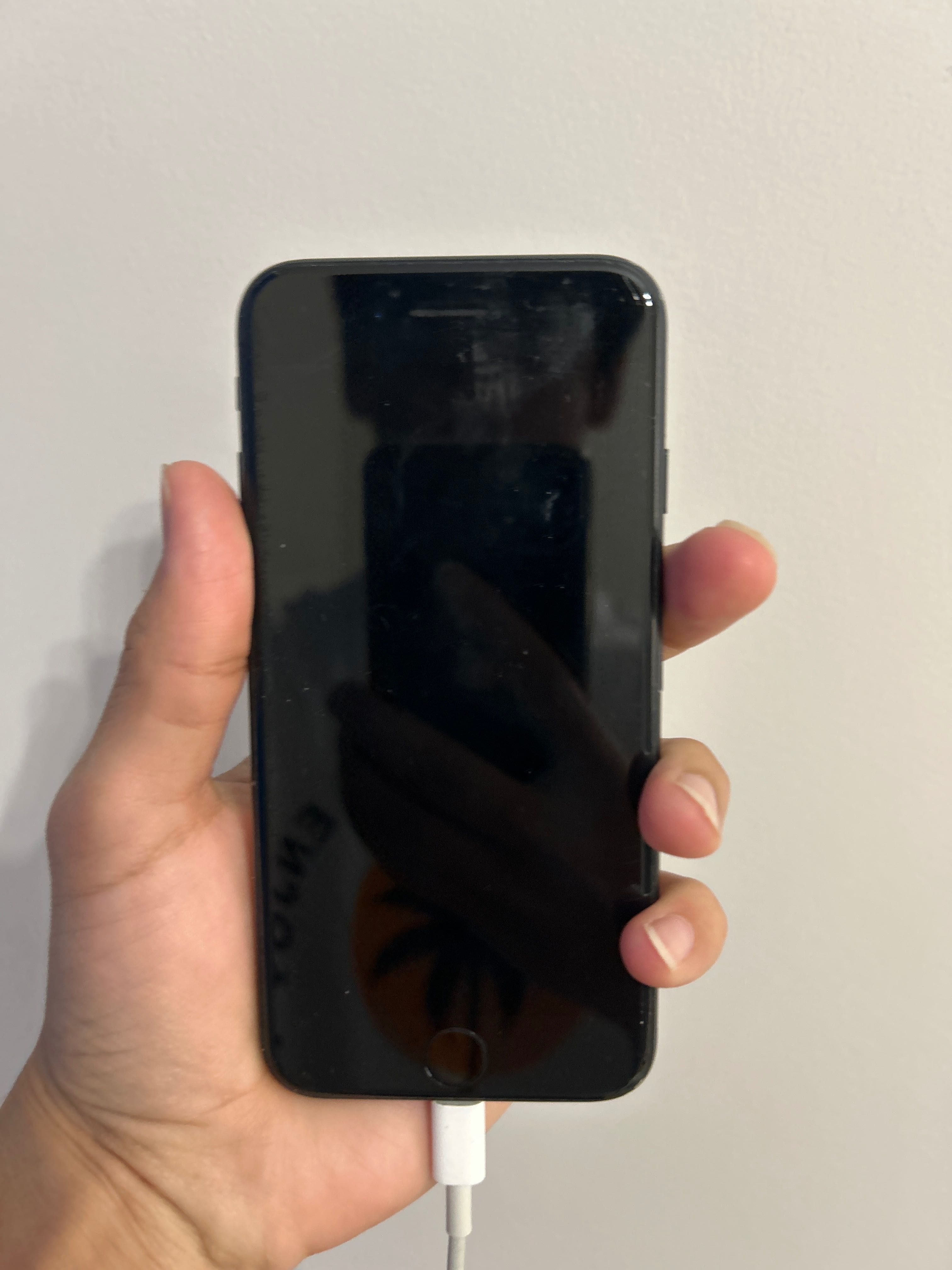 iPhone SE 3  generation , почти новый