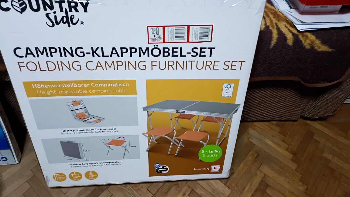 Set de mobilier pliabil pentru camping (omasa +4scaune )Nou)preț fix c