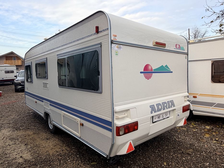 Rulota Adria Unica 502UP,2001,4 pers,fransbed,baie,dus,wc fix