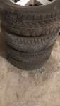 4 броя зимни гуми 215/70R16 за SUV джип