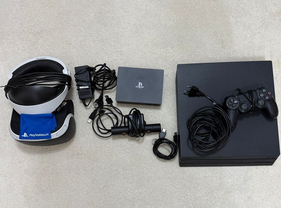 Ps4 Pro + Pachet întreg vr + 12 jocuri