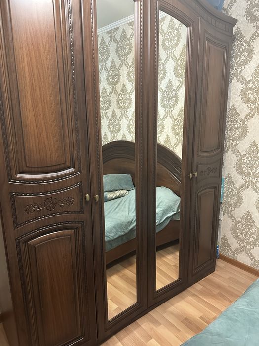 Спальний гарнитур