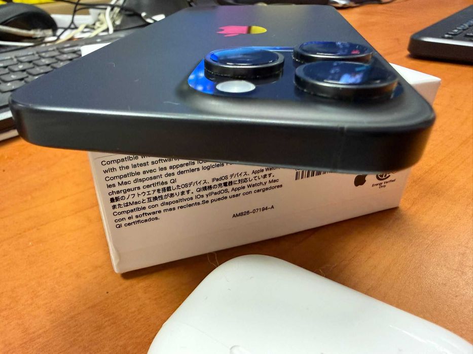 iPhone 15 PRO MAX Black Titanium Ca NOU + Air Pods Pro2 + 2 HuseKevlar