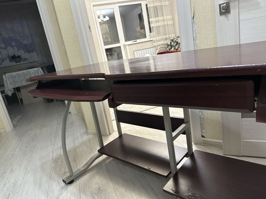 Компьютерный стол