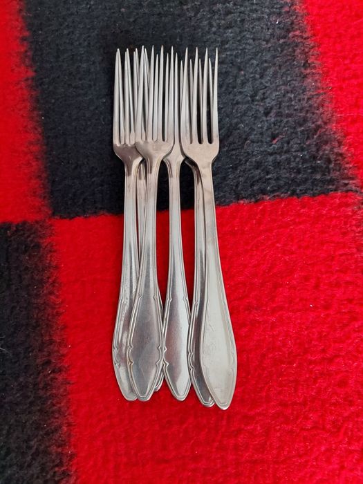 Вилица алпака за сервиране