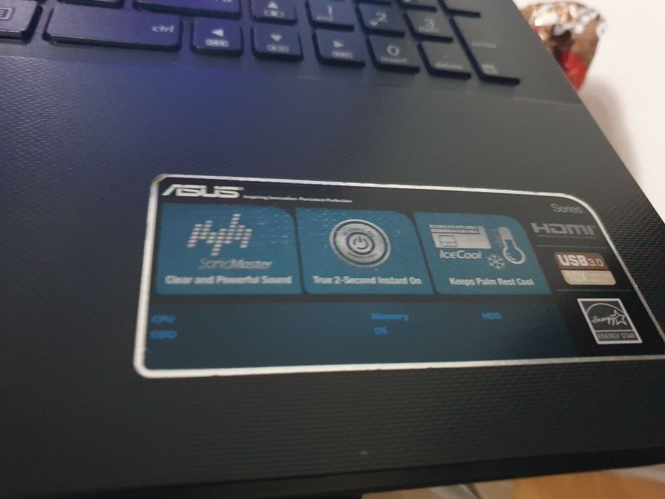 Laptop ASUS X552EA – AMD, 12GB RAM, Windows 10 – touchpad defect