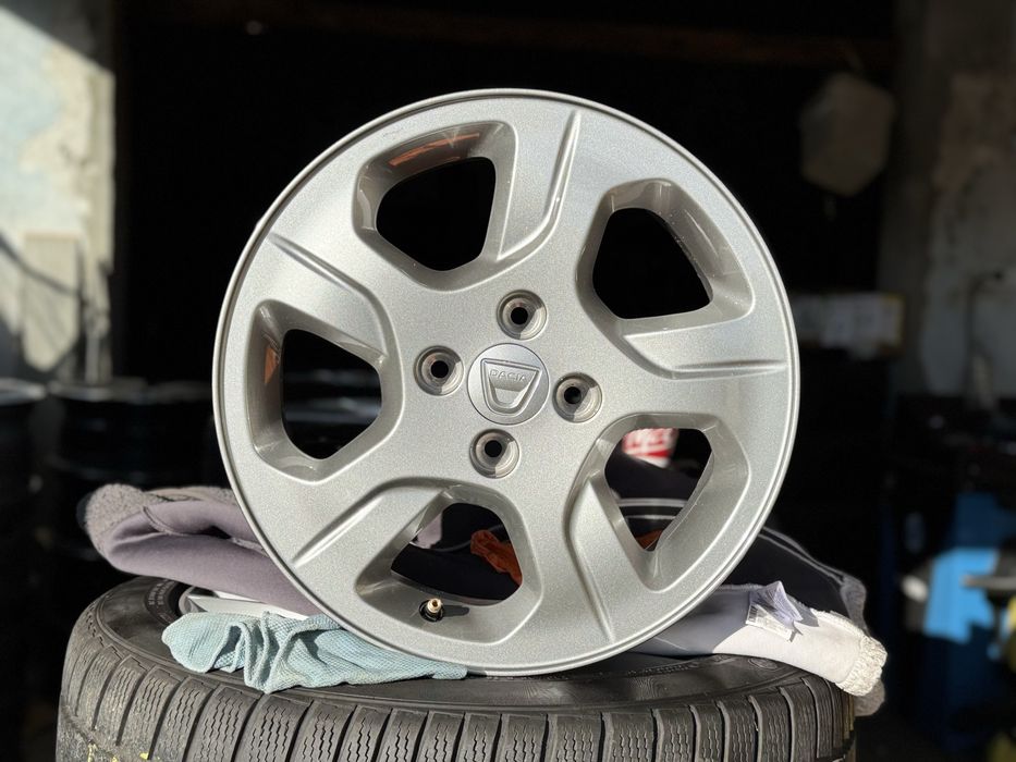 Jante Dacia r15 originale ca noi!