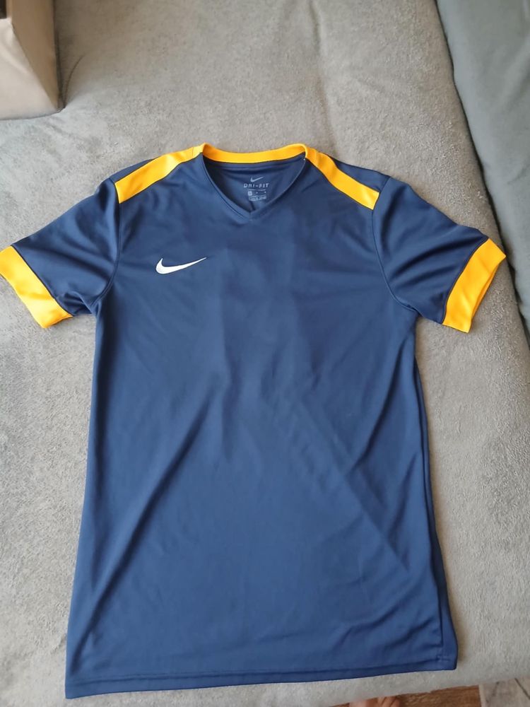 Мъжка спортна тениска Nike