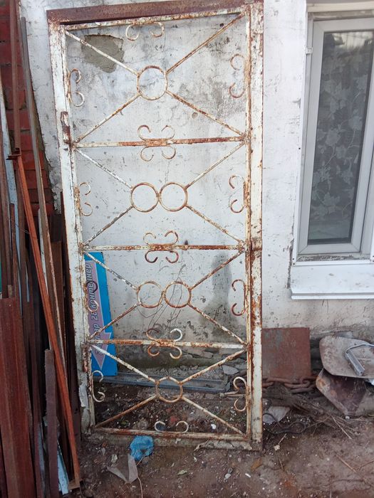 Дверь на склад магазин решотчатая