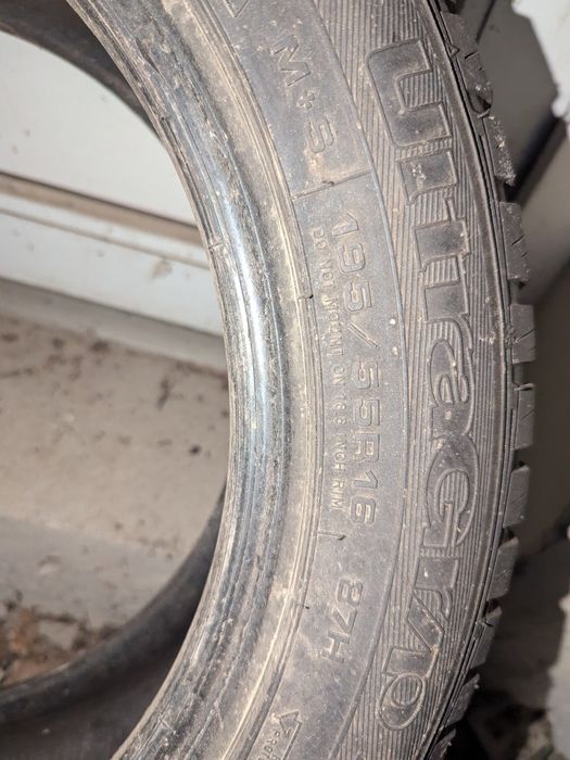 2 Cauciucuri iarnă Goodyear 195/55/R16