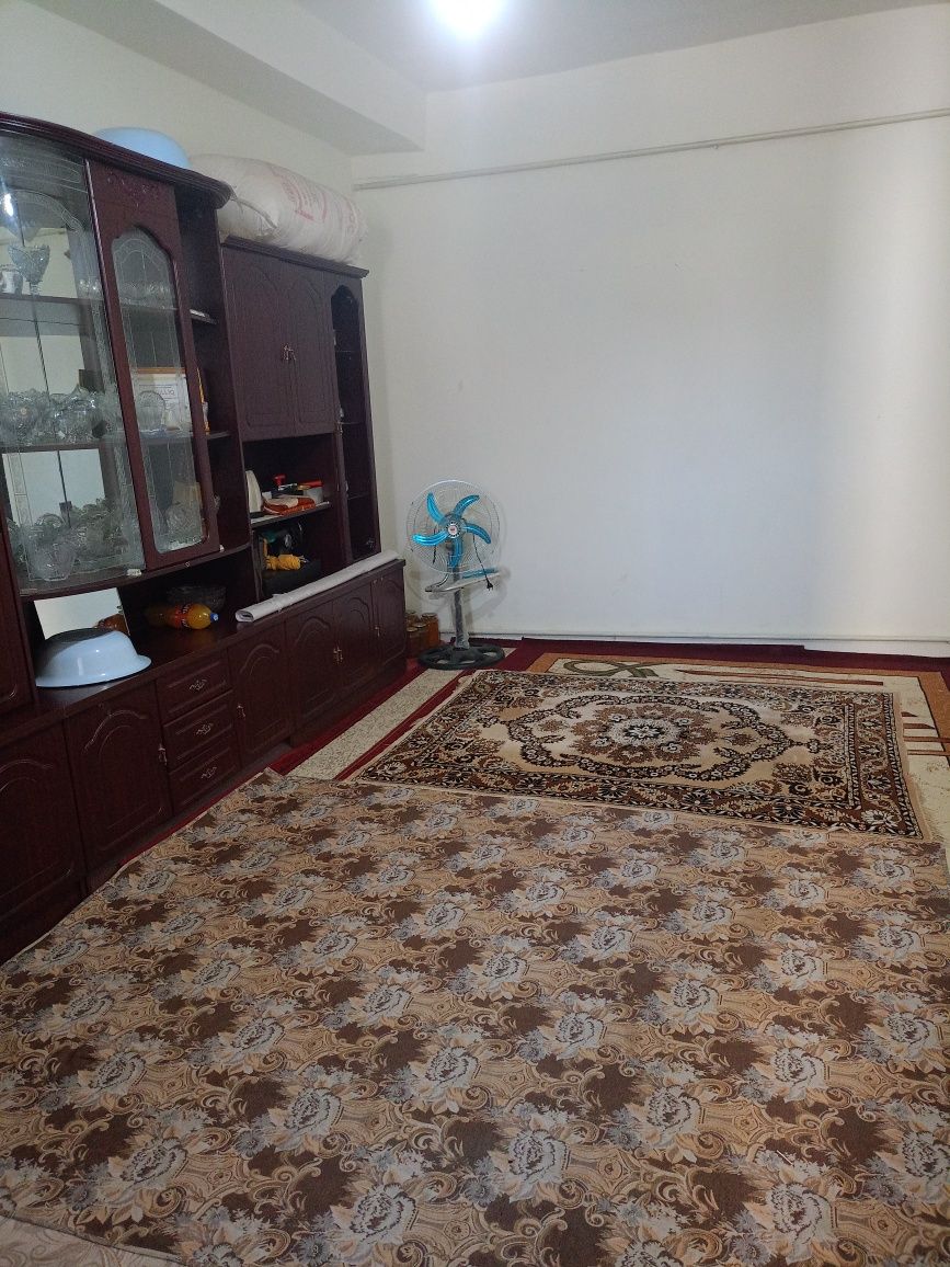 Bazar qasindagi 2etaj domlar