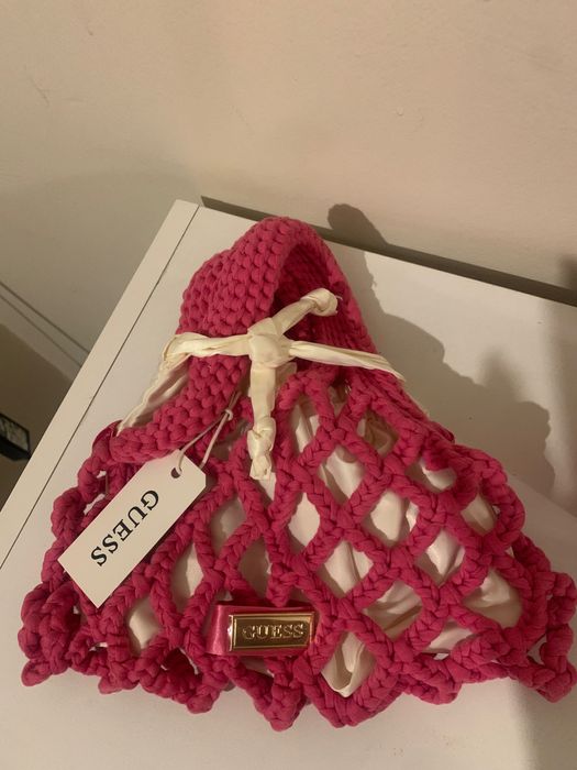 Нова чанта Guess
