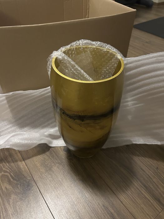 Vaza flori marmorata.