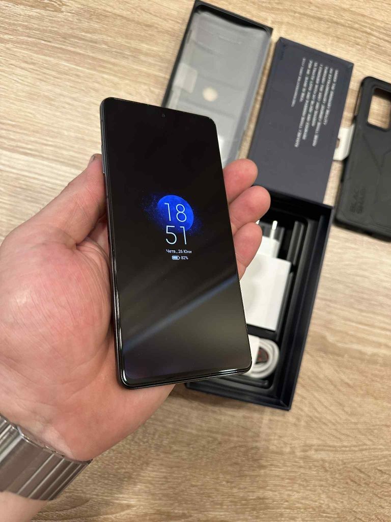 Xiaomi black shark 5 pro 8/128 като нов (БАРТЕР)
