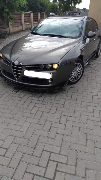 Vand sau schimb  Alfa romeo 159