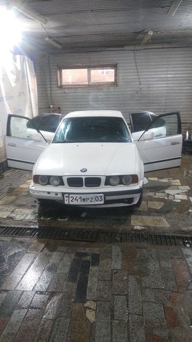 Продам bmv бмв е 34))) Разбор,  запчасти)
