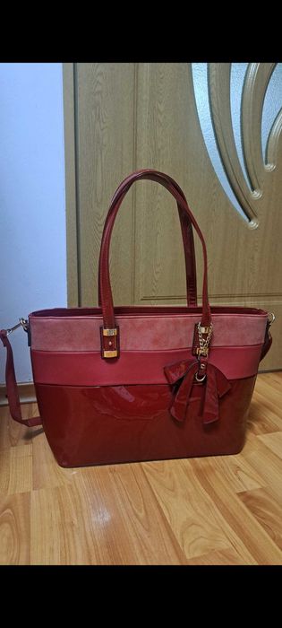 Poseta eleganta. Dimensiune mare