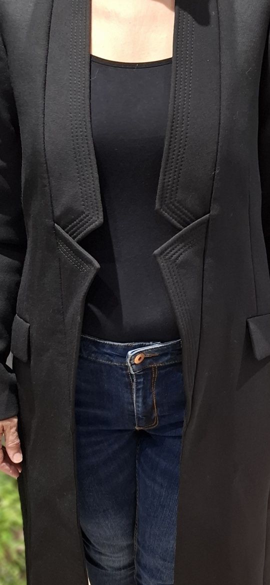 Страхотно Оригинално Манто Pierre Balmain  L