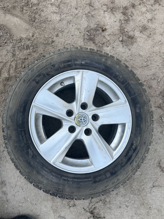 Зимние шины 4 шт с шипами