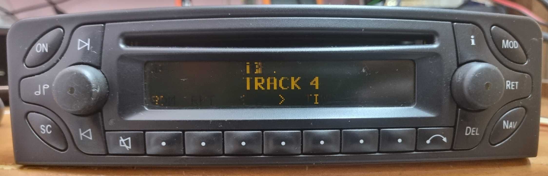 Оригинално радио Mercedes-Benz Audio 30 APS BE4718