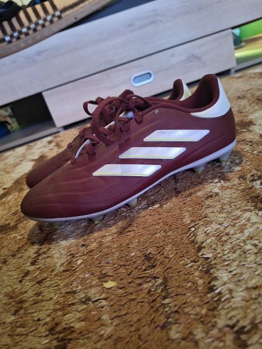 Много добри бутонки един път съм ги обувал и са ми малки