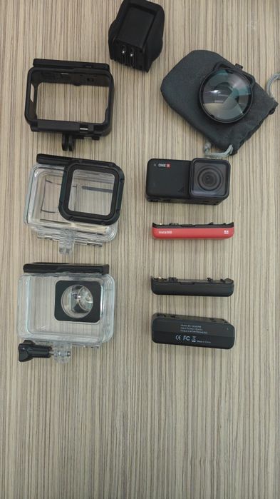 Insta360 One R Twin Edition + accesorii