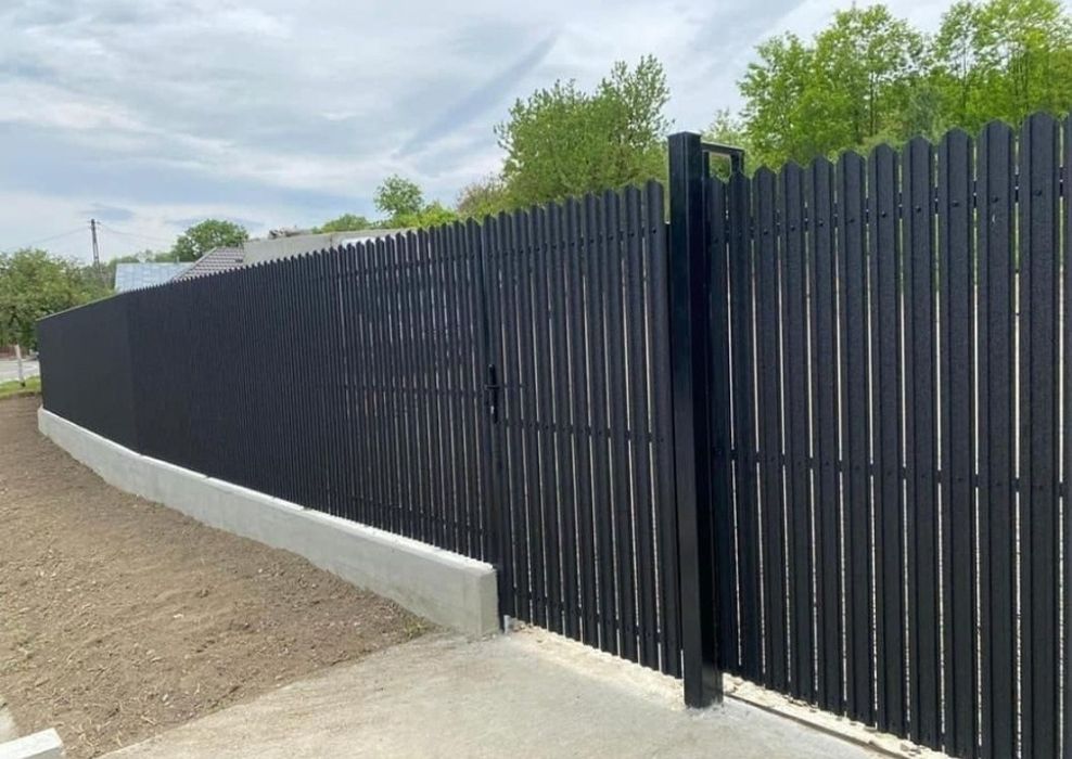 Vând gard din plasa bordurata  sau împletită