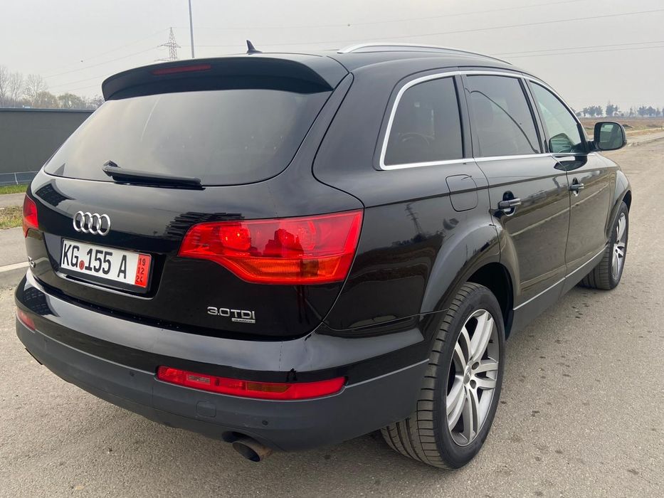 AUDI Q7 3.0tdi / 7locuri /panoramic/4x4/BOSE
